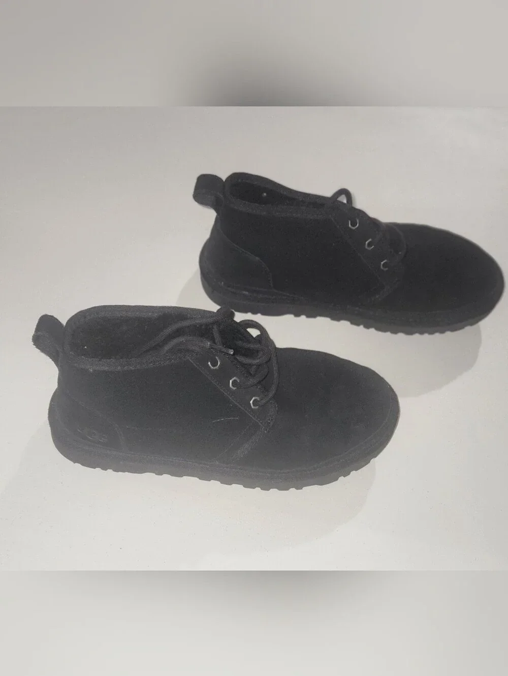 UGG Men's Black Suede Lace-Up Chukka Boots Size 11